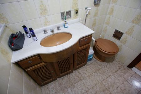 Casa à venda com 400m², 4 quartos e 3 vagas Casa à venda com 400m², 4 quartos e 3 vagasBanheiro da Suíte 2