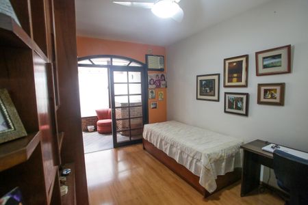 Casa à venda com 400m², 4 quartos e 3 vagas Casa à venda com 400m², 4 quartos e 3 vagasQuarto 2