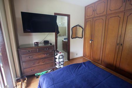 Casa à venda com 400m², 4 quartos e 3 vagas Casa à venda com 400m², 4 quartos e 3 vagasSuíte 2