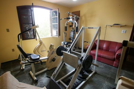 Casa à venda com 400m², 4 quartos e 3 vagas Casa à venda com 400m², 4 quartos e 3 vagasQuarto de Serviço