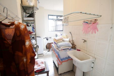 Casa à venda com 400m², 4 quartos e 3 vagas Casa à venda com 400m², 4 quartos e 3 vagasÁrea de Serviço