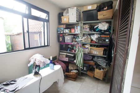 Casa à venda com 400m², 4 quartos e 3 vagas Casa à venda com 400m², 4 quartos e 3 vagasÁrea de Serviço