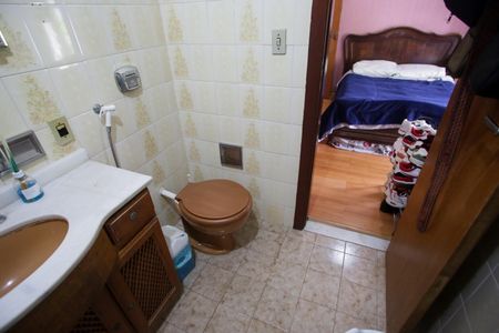 Casa à venda com 400m², 4 quartos e 3 vagas Casa à venda com 400m², 4 quartos e 3 vagasBanheiro da Suíte 2