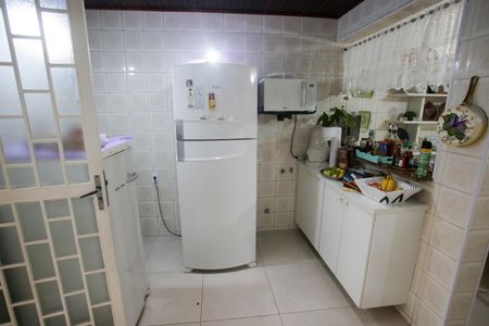 Casa à venda com 400m², 4 quartos e 3 vagas Casa à venda com 400m², 4 quartos e 3 vagasCozinha