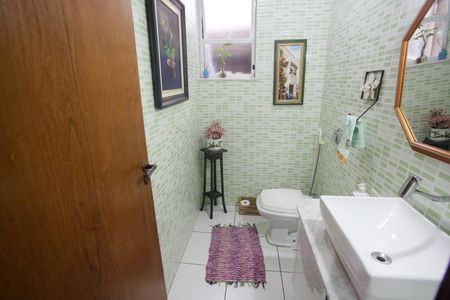 Casa à venda com 400m², 4 quartos e 3 vagas Casa à venda com 400m², 4 quartos e 3 vagasLavabo