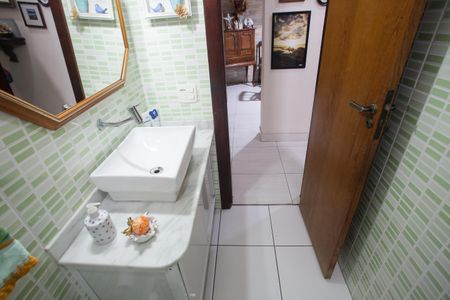 Casa à venda com 400m², 4 quartos e 3 vagas Casa à venda com 400m², 4 quartos e 3 vagasLavabo