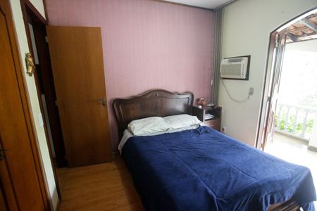 Casa à venda com 400m², 4 quartos e 3 vagas Casa à venda com 400m², 4 quartos e 3 vagasSuíte 2