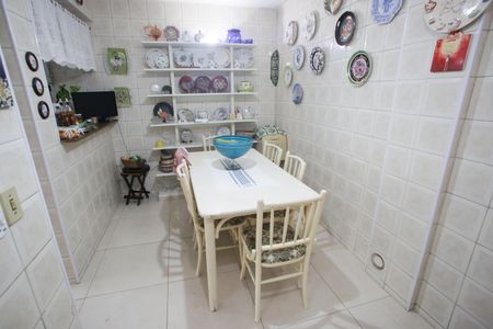 Casa à venda com 400m², 4 quartos e 3 vagas Casa à venda com 400m², 4 quartos e 3 vagasCopa