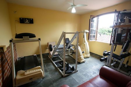 Casa à venda com 400m², 4 quartos e 3 vagas Casa à venda com 400m², 4 quartos e 3 vagasQuarto de Serviço