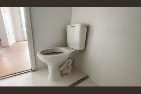 Apartamento à venda com 37m², 2 quartos e sem vaga Apartamento à venda com 37m², 2 quartos e sem vagaBanheiro