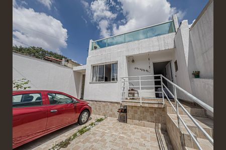 Casa à venda com 160m², 3 quartos e 2 vagas