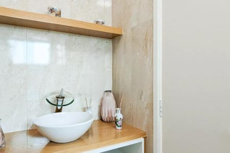Casa à venda com 215m², 4 quartos e 4 vagas