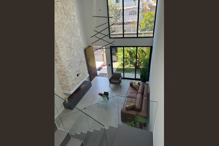 Casa à venda com 377m², 4 quartos e 4 vagas