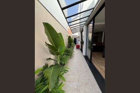 Casa à venda com 377m², 4 quartos e 4 vagas