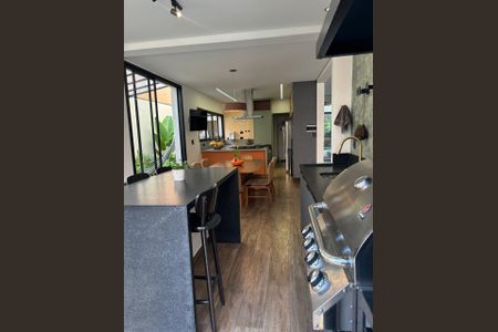 Casa à venda com 377m², 4 quartos e 4 vagas