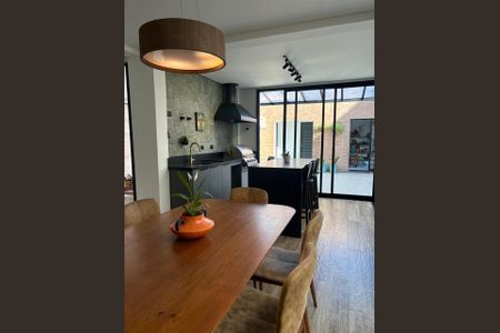 Casa à venda com 377m², 4 quartos e 4 vagas