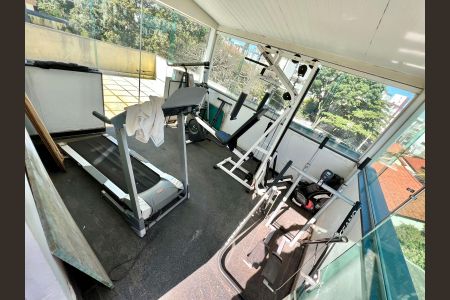 Apartamento à venda com 195m², 5 quartos e 1 vaga Apartamento à venda com 195m², 5 quartos e 1 vagaÁrea comum - Academia