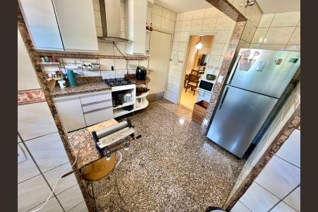 Apartamento à venda com 195m², 5 quartos e 1 vaga Apartamento à venda com 195m², 5 quartos e 1 vagaCozinha