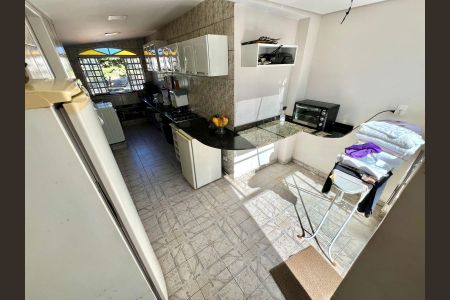Apartamento à venda com 195m², 5 quartos e 1 vaga Apartamento à venda com 195m², 5 quartos e 1 vagaÁrea de Serviço Piso Superior