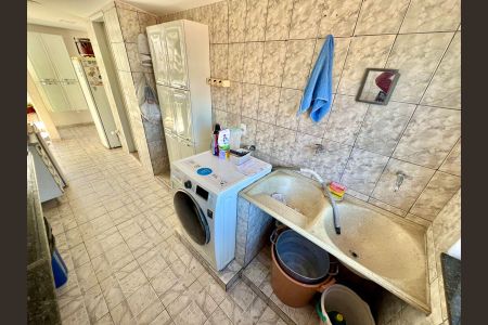Apartamento à venda com 195m², 5 quartos e 1 vaga Apartamento à venda com 195m², 5 quartos e 1 vagaÁrea de Serviço