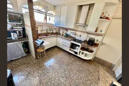 Apartamento à venda com 195m², 5 quartos e 1 vaga Apartamento à venda com 195m², 5 quartos e 1 vagaCozinha