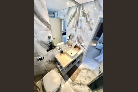 Apartamento à venda com 195m², 5 quartos e 1 vaga Apartamento à venda com 195m², 5 quartos e 1 vagaBanheiro da Suíte