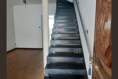 Casa à venda com 135m², 3 quartos e 1 vaga