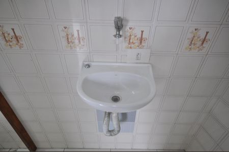 Casa à venda com 147m², 3 quartos e 2 vagasBanheiro de Serviço