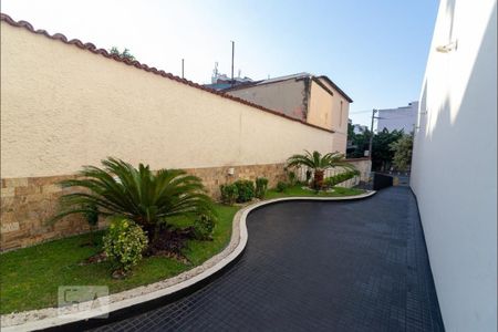 Apartamento à venda com 68m², 2 quartos e sem vaga Apartamento à venda com 68m², 2 quartos e sem vagaHall