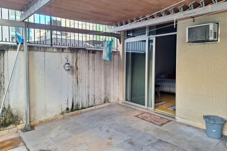 Apartamento para alugar com 177m², 3 quartos e 1 vaga Apartamento para alugar com 177m², 3 quartos e 1 vagaQuintal
