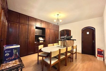 Casa à venda com 246m², 4 quartos e 4 vagas Casa à venda com 246m², 4 quartos e 4 vagasSuite 3