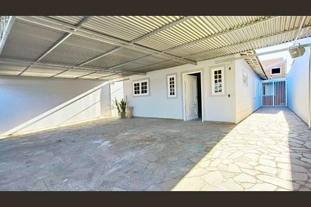 Casa à venda com 73m², 4 quartos e 3 vagasFoto 01