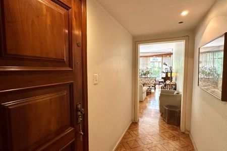 Apartamento à venda com 210m², 4 quartos e 1 vagaCorredor