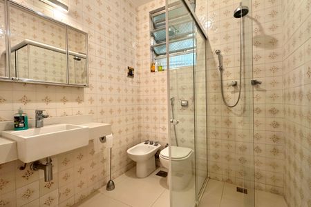 Apartamento à venda com 210m², 4 quartos e 1 vagaBanheiro Social 2