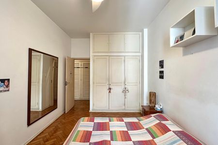 Apartamento à venda com 210m², 4 quartos e 1 vagaQuarto 2