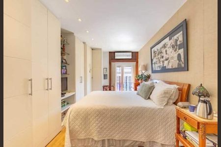 Casa à venda com 240m², 3 quartos e 3 vagas