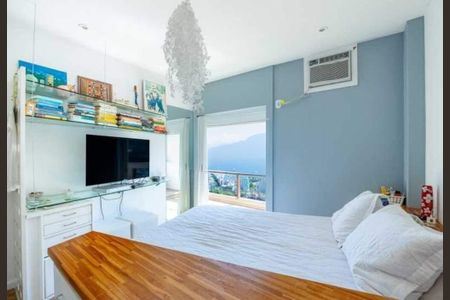 Casa à venda com 240m², 3 quartos e 3 vagas