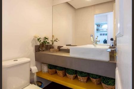 Casa à venda com 240m², 3 quartos e 3 vagas