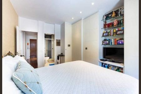 Casa à venda com 240m², 3 quartos e 3 vagas