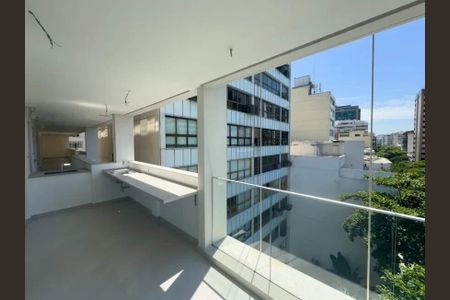 Apartamento à venda com 185m², 4 quartos e 2 vagas