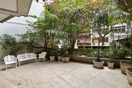 Apartamento à venda com 167m², 4 quartos e 2 vagas Apartamento à venda com 167m², 4 quartos e 2 vagasÁrea comum