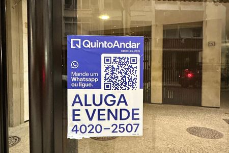 Apartamento à venda com 167m², 4 quartos e 2 vagas Apartamento à venda com 167m², 4 quartos e 2 vagasPlaquinha