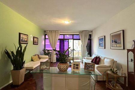 Apartamento à venda com 167m², 4 quartos e 2 vagas Apartamento à venda com 167m², 4 quartos e 2 vagasSala