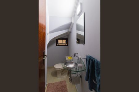 Casa à venda com 237m², 3 quartos e 3 vagas Casa à venda com 237m², 3 quartos e 3 vagasLavabo