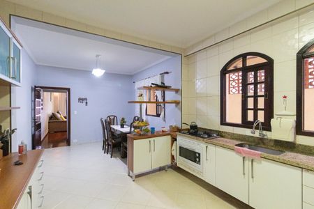 Casa à venda com 237m², 3 quartos e 3 vagas Casa à venda com 237m², 3 quartos e 3 vagasCozinha