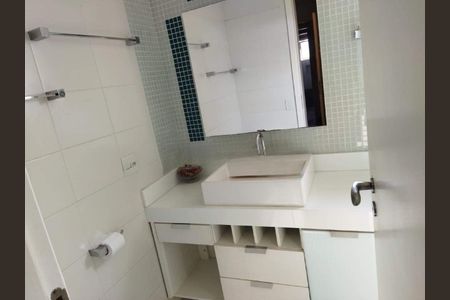 Apartamento à venda com 178m², 3 quartos e 3 vagas