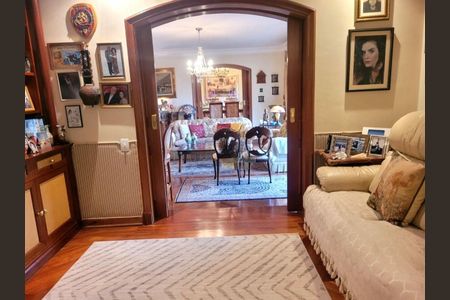 Apartamento à venda com 215m², 4 quartos e 3 vagas