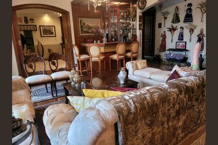 Apartamento à venda com 215m², 4 quartos e 3 vagas