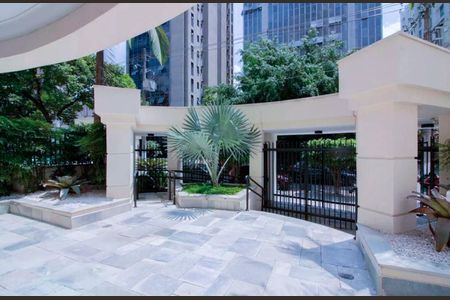 Apartamento à venda com 98m², 3 quartos e 2 vagas Apartamento à venda com 98m², 3 quartos e 2 vagasFachada
