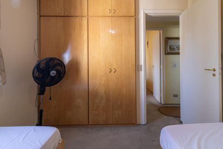 Apartamento à venda com 98m², 3 quartos e 2 vagas Apartamento à venda com 98m², 3 quartos e 2 vagasQuarto 1